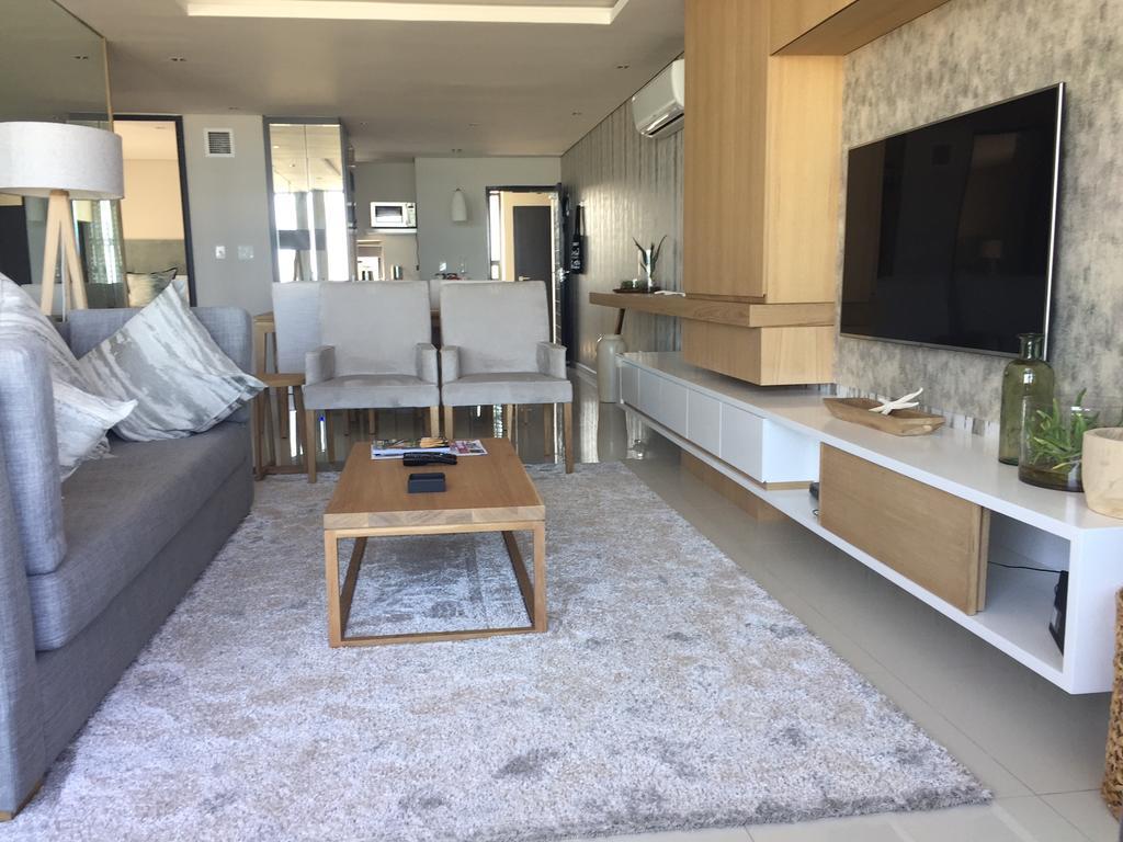 Blouberg Luxury Beachfront Apartment ブロウベルフストランド エクステリア 写真